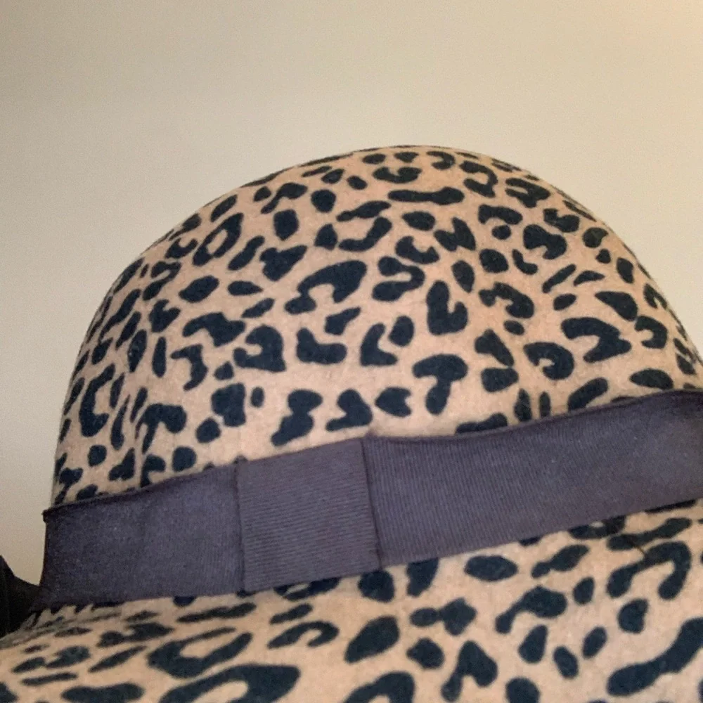 Leopard print hat - Picture 3 of 4